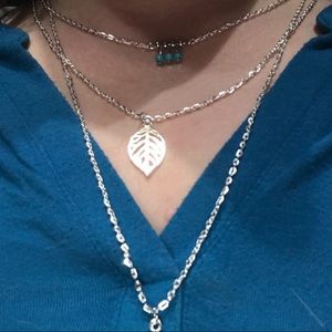 1 necklace 3-layer feather and leaf